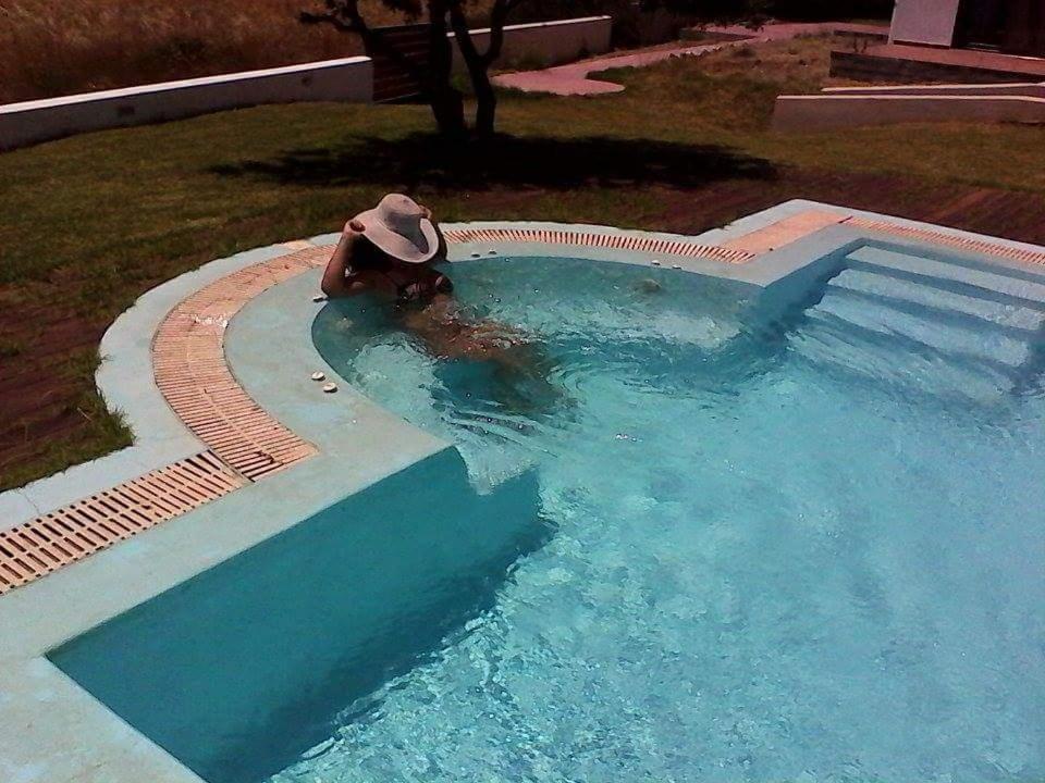 לקניה Cristelia Seafront & Pool Villa מראה חיצוני תמונה