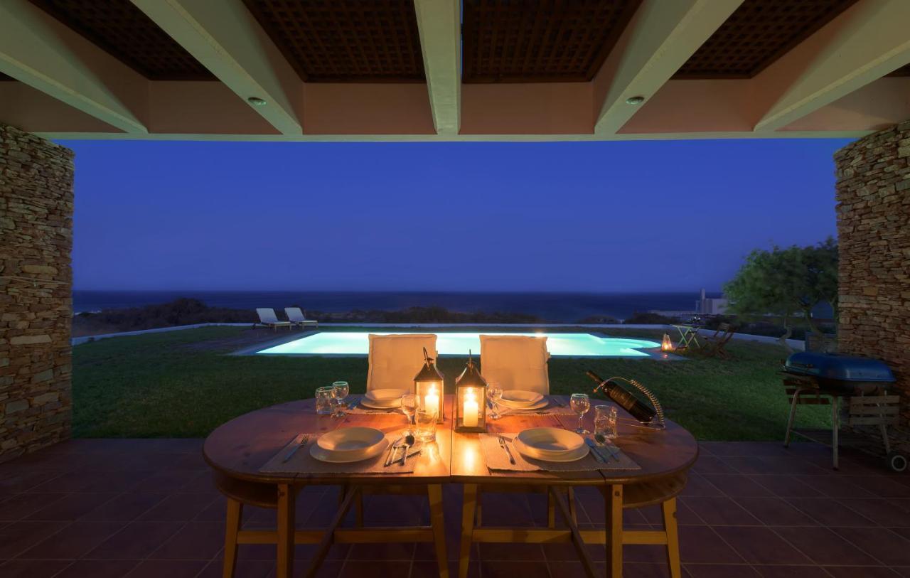 לקניה Cristelia Seafront & Pool Villa מראה חיצוני תמונה